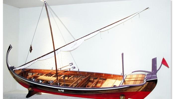 Дхони лодка модель
