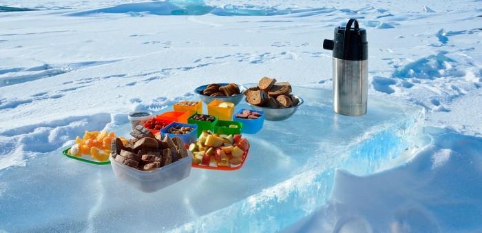  Обед пикник на льду Байкала