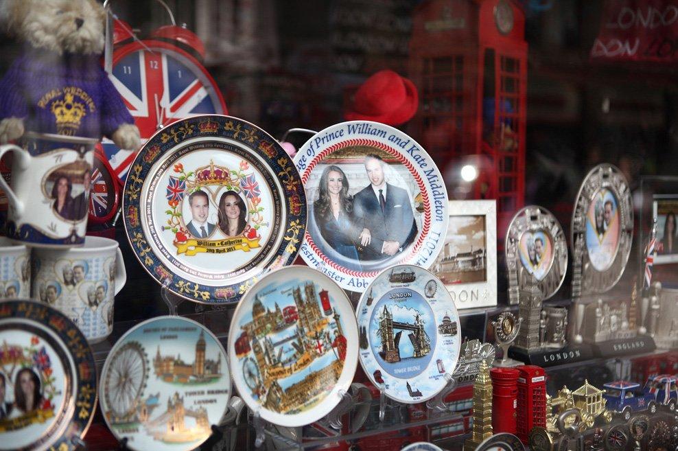 Сувениры из Англии - что привезти и где купить